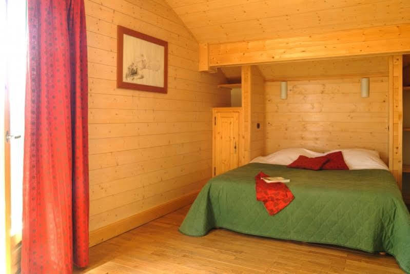 Madame Vacances Les Chalets De L'Altiport Alpe d'Huez Ngoại thất bức ảnh
